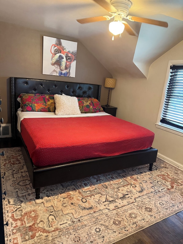 2 bedrooms, iron/ironing board, free WiFi, bed sheets