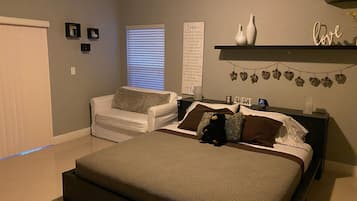1 bedroom, iron/ironing board, free WiFi, bed sheets
