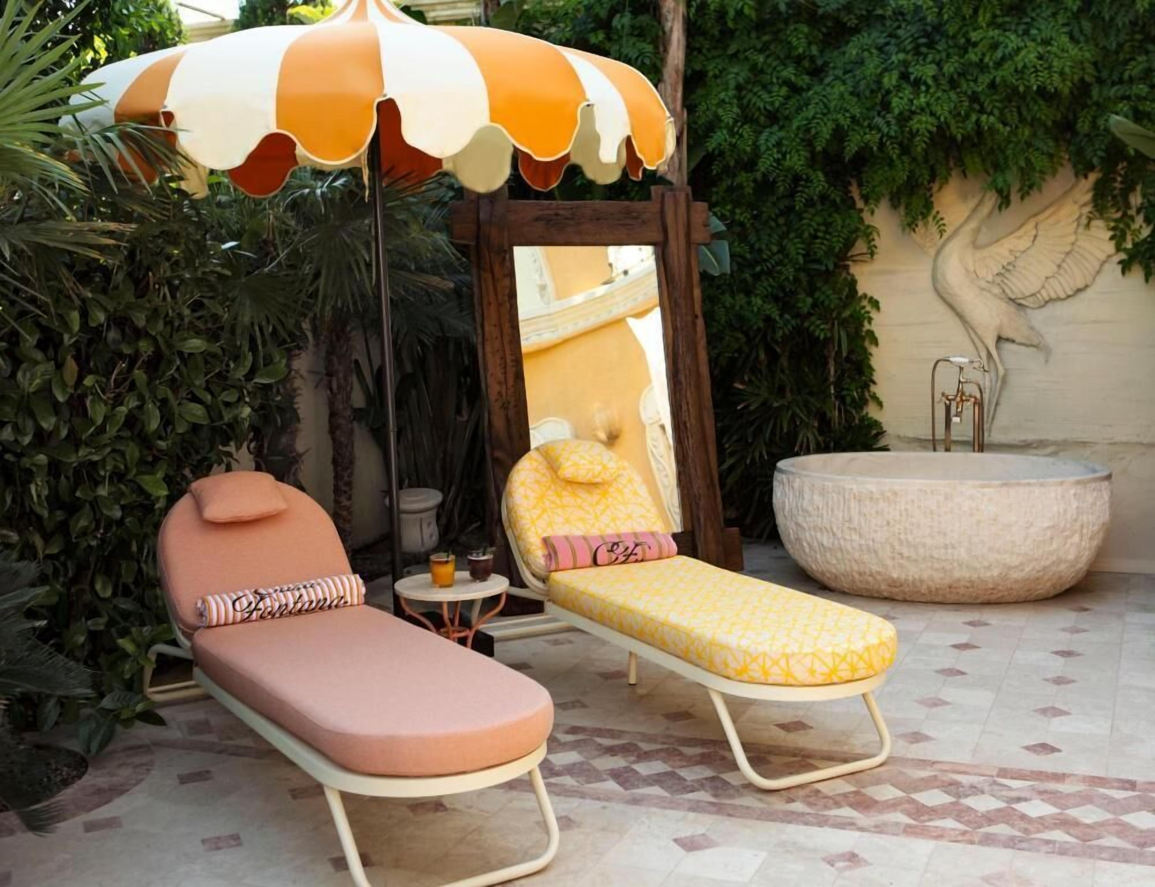 Suite | Pillowtop-bedden, een minibar, een laptopwerkplek, geluiddichte muren