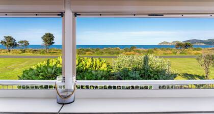 Sunset Haven - Mahia Holiday Home