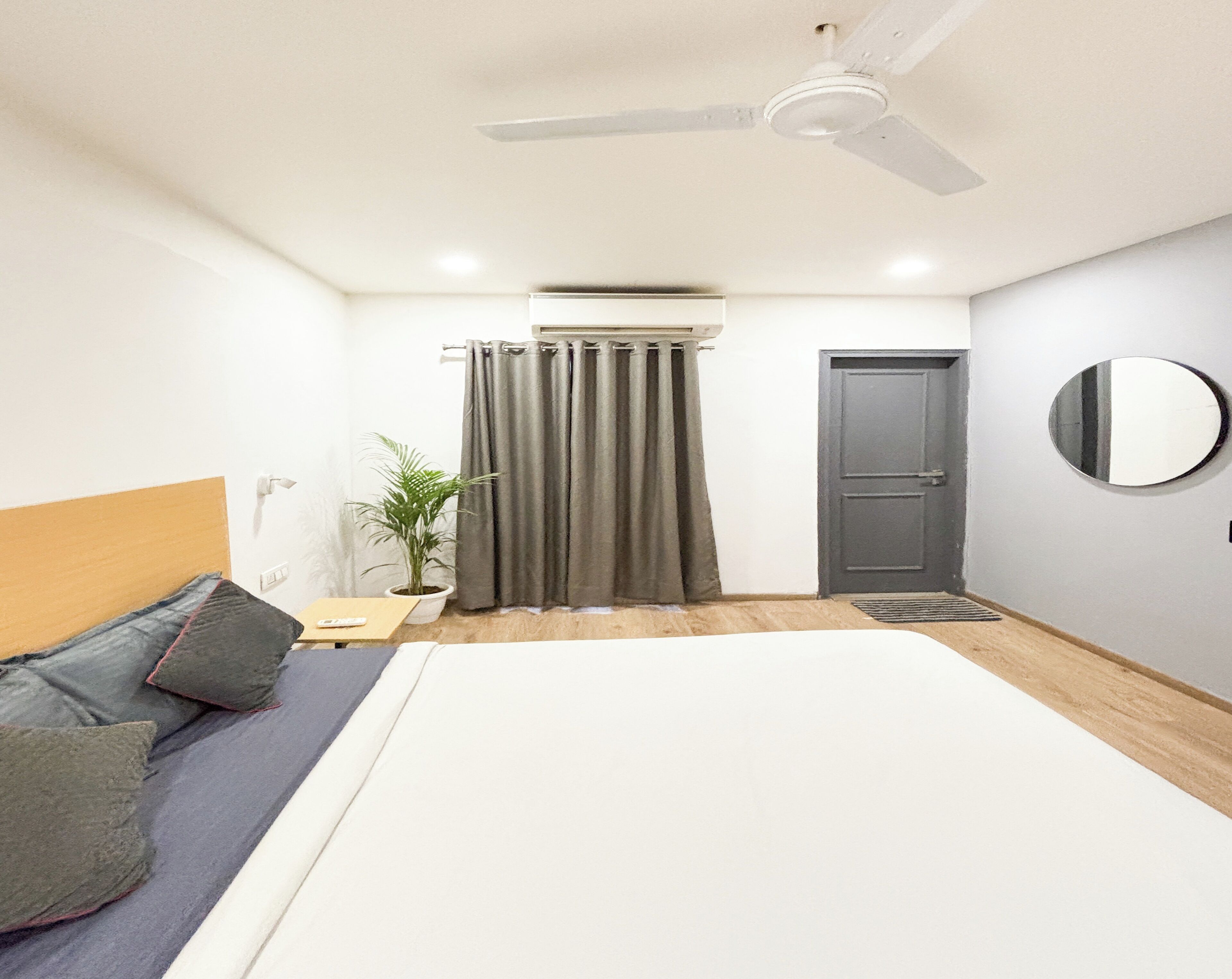 Studio, City View | Desk, laptop workspace, free WiFi