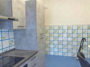 Spa - Mother House: cozy vacation home adjacent to Metro A Battistini. (Roma)