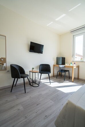 Familien-Dreibettzimmer, mit Bad, Stadtblick | Hochwertige Bettwaren, Betten mit Memory-Foam-Matratzen, Minibar