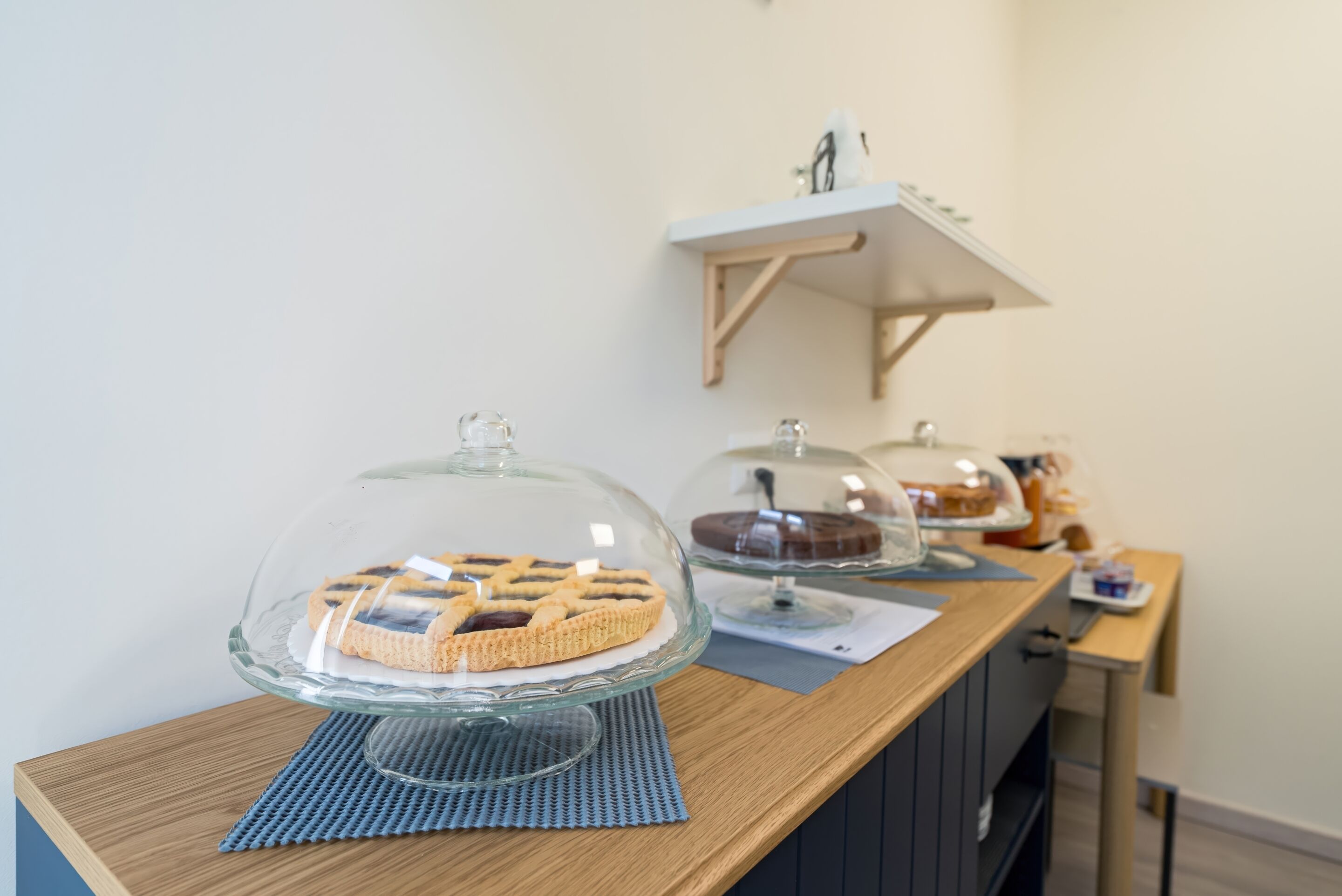 Desayuno buffet (EUR 5 por persona) 