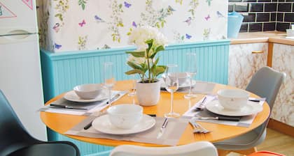 COZY COMFORT:BEAUTIFULLY UPDATED 2-BEDROOM HOME IN FAMILY-FRIENDLY NEIGHBORHOOD