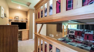 5 bedrooms, iron/ironing board, travel cot, free WiFi