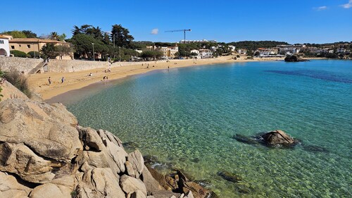 5 minutes from the Fosca beach! Ideal for your family vacations.