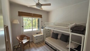 2 bedrooms, iron/ironing board, WiFi, bed sheets