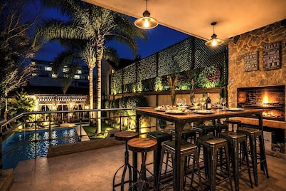 Top Rated Villa w/Pool, BBQ, 12 pax, w/Guesthouse