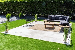 Terrace/patio - Modern and elegant time-out in the middle of the Altes Land (Jork)