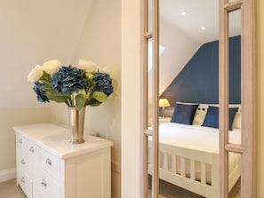 2 bedrooms, individually decorated, individually furnished, free WiFi - 9 Rectory Lane (Oakham)