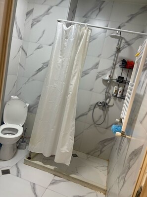 Hair dryer, towels, toilet paper - Charming 1-bedroom apartment in delightful Batumi with AC, WiFi (Batumi)