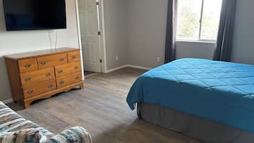 3 bedrooms, bed sheets