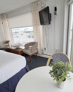 Panoramic Room, 1 King Bed, Balcony, Ocean View