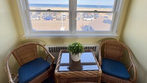 Family Suite | Living area - Harris Sea Ranch Beach Hotel (Hampton)
