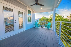 Terrace/patio - Blue Horizon • Golf Cart, Pool & Sleeps 32 (Santa Rosa Beach)