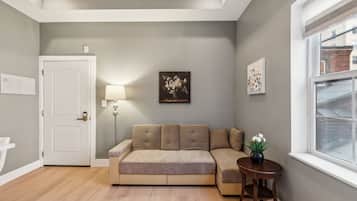 Deluxe Apartment, 1 Bedroom | Living area