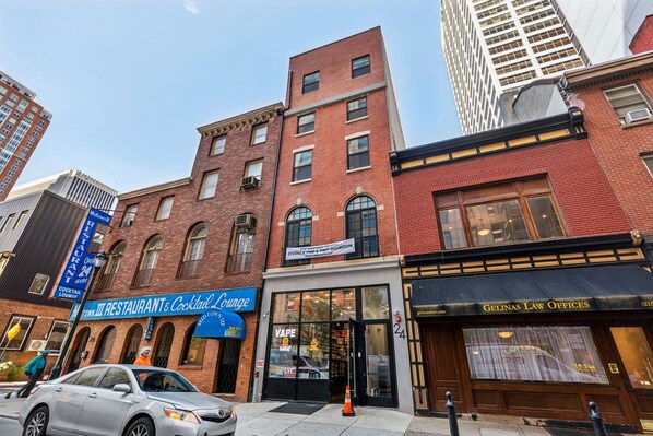 ด้านหน้าที่พัก