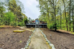 Exterior - Lakefront Lake Anna Views, Boat Dock, Firepit, Dec (Mineral)