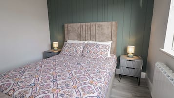 2 bedrooms, individually decorated, individually furnished, free WiFi