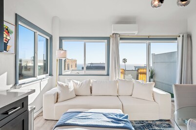 Luxury Beachside Gem + Walk to Beach + Ocean Views