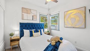 1 habitación, escritorio, tabla de planchar con plancha y wifi gratis