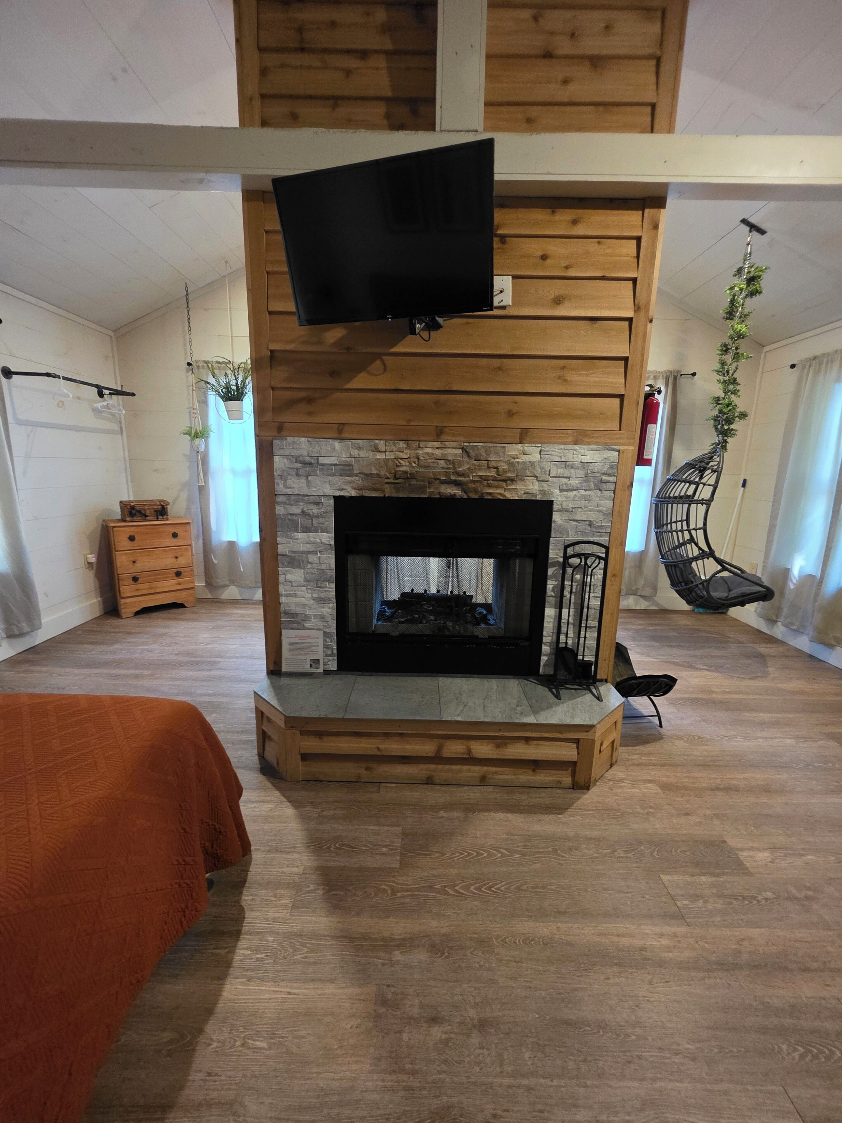 Traditional Cabin | Living area