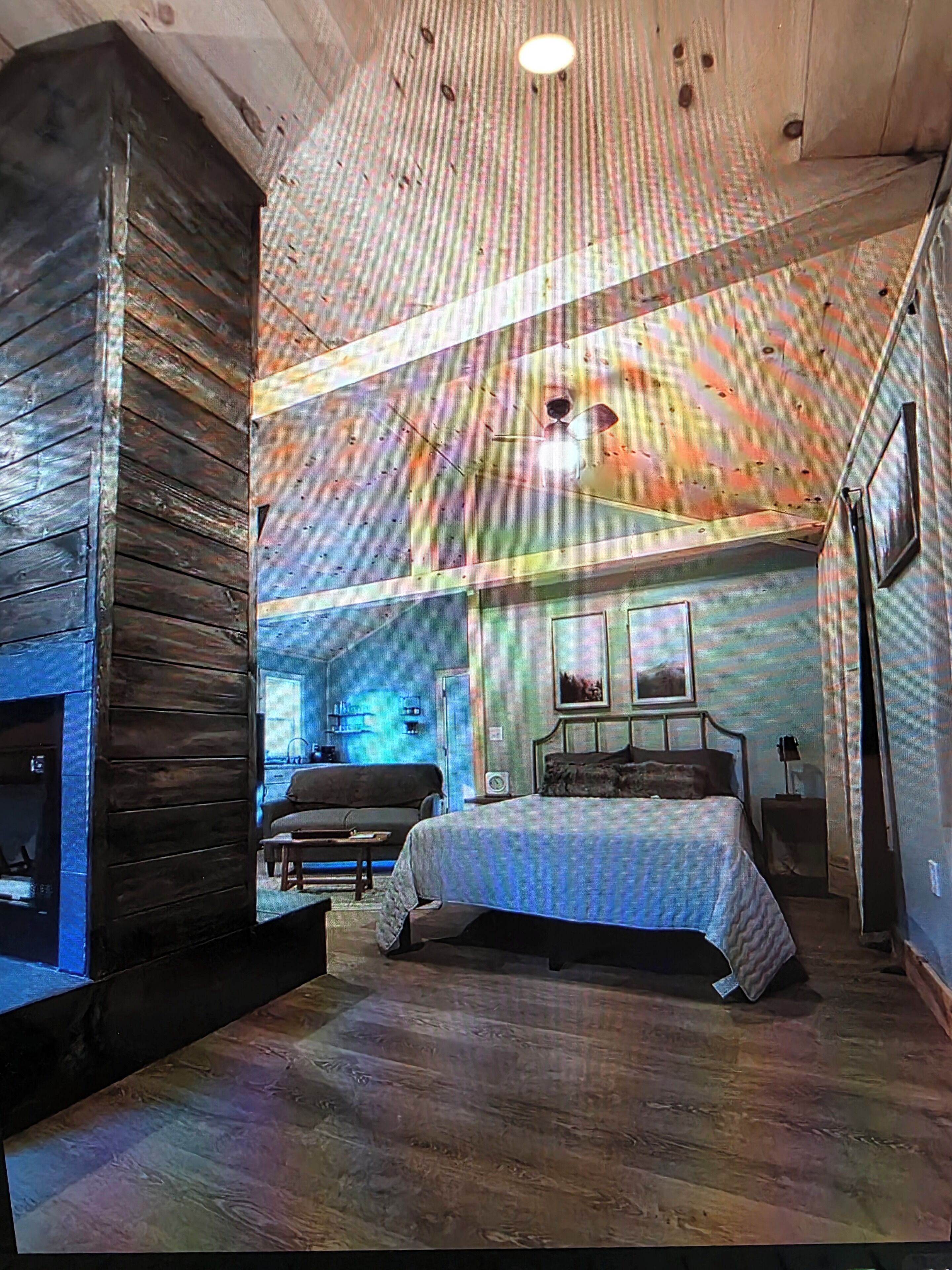 Standard Cabin | 1 bedroom, iron/ironing board, free WiFi