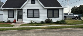 Charming 3-bedroom house with AC, WiFi in serene Houma