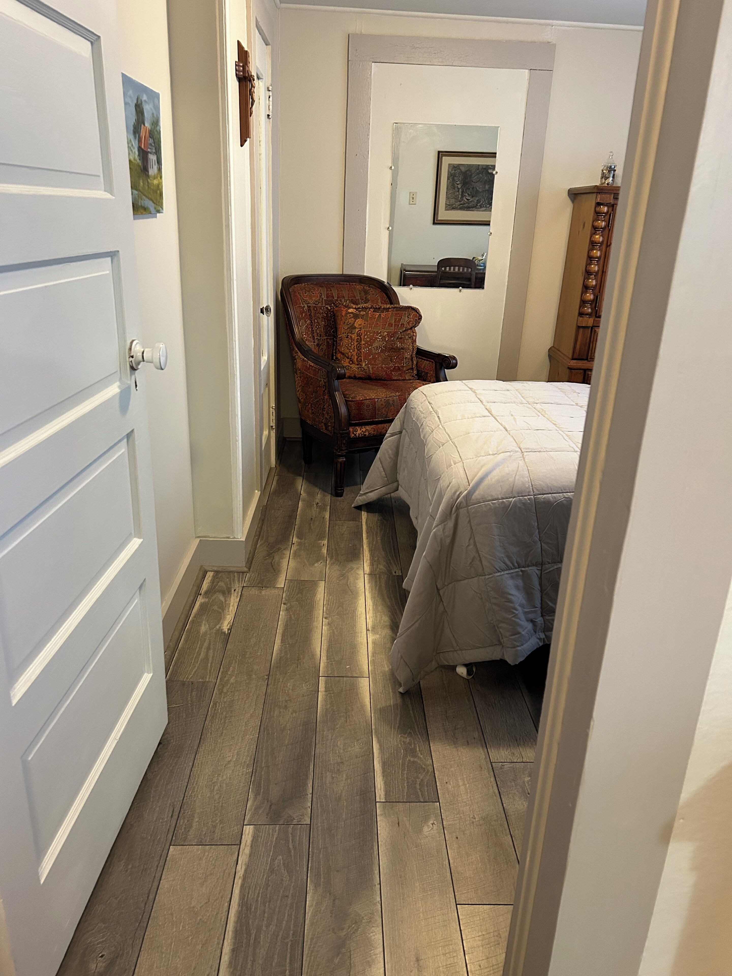 3 bedrooms, desk, iron/ironing board, WiFi