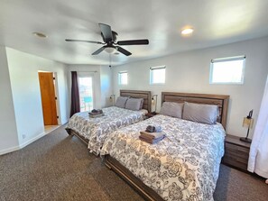 3 bedrooms, desk, iron/ironing board, free WiFi