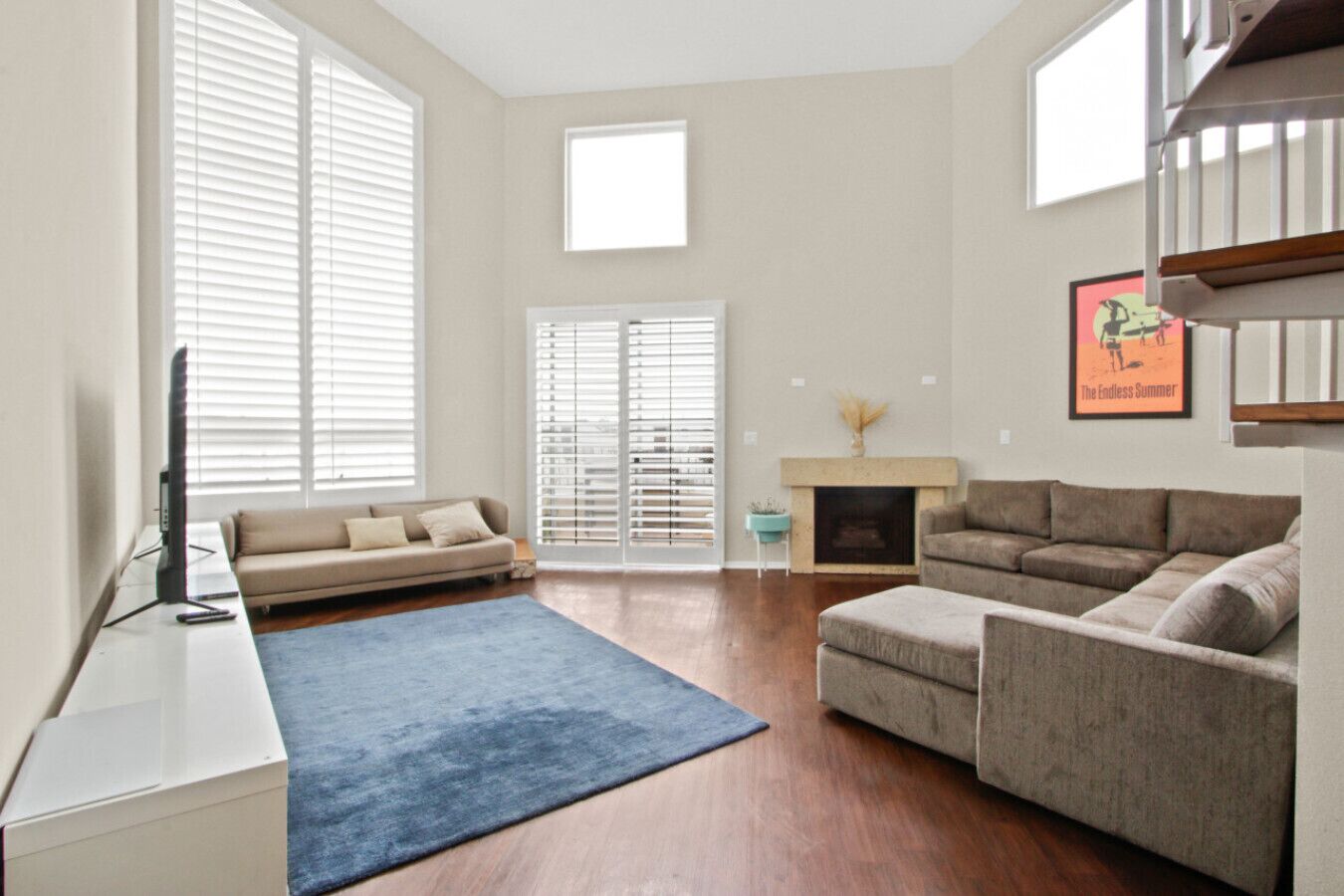 Smart TV, fireplace, offices