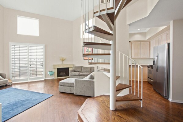 Smart TV, fireplace, offices