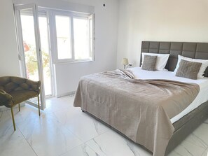 4 Schlafzimmer, Bügeleisen/Bügelbrett, Reisekinderbett, kostenloses WLAN