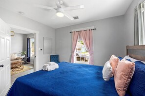 2 chambres, fer et planche à repasser, lit parapluie, Wi-Fi gratuit