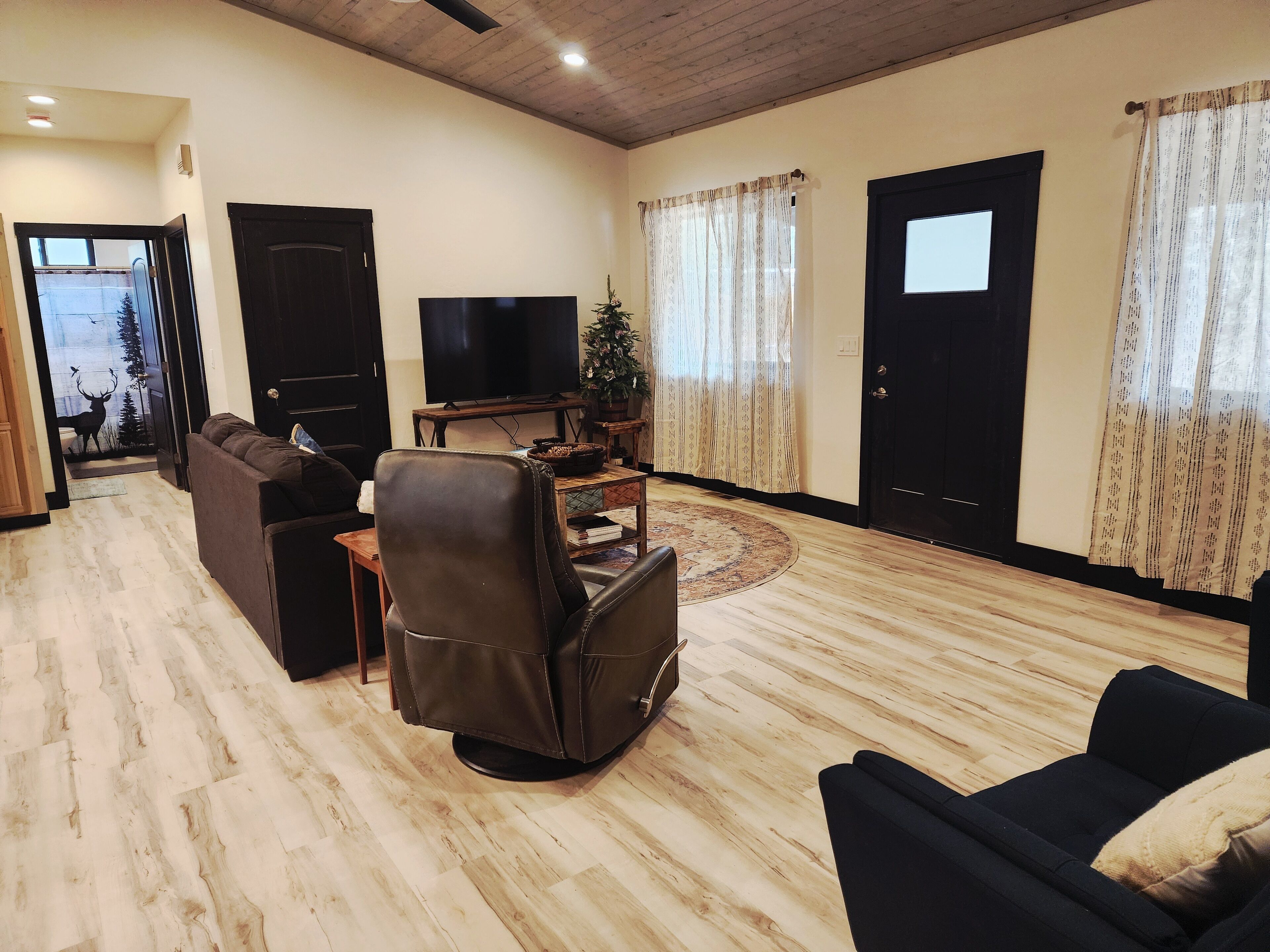 Brand New Custom Built Home With Ac! Fenced For Your Pups! - Pinetop-Lakeside, AZ
