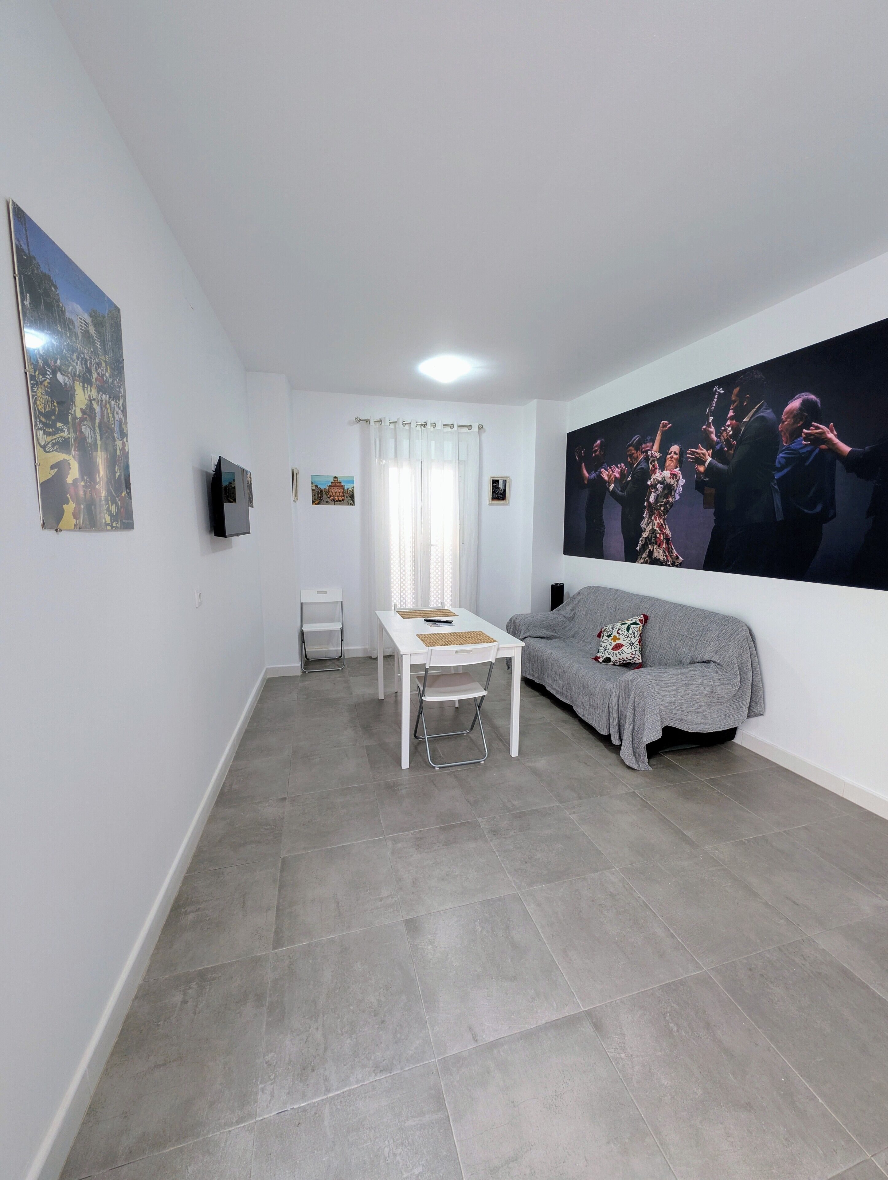 Smart TV 32 pulgadas con canales de televisión digitales, libros