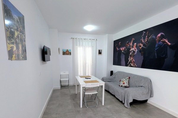 Comfort Apartment, Courtyard View | Living area
