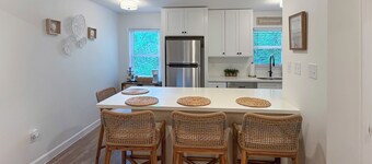 Charming 2BR Coastal Condo Ocean Springs –Quick access to Beach & Shops!