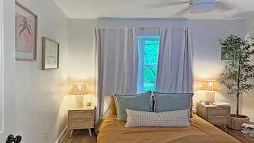 2 chambres, fer et planche à repasser, Wi-Fi gratuit, draps fournis