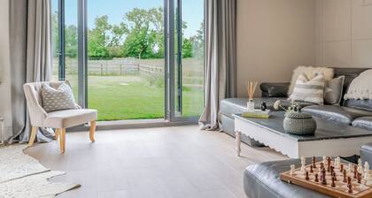 4 bedroom accommodation in Tring