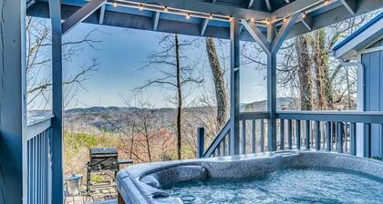 2 King Suites • Near Downtown • Hot Tub • 3 Pools • Dog Friendly • Mountain View