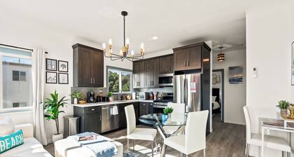 Newly Remodeled Cozy Beach Retreat + Ocean Views