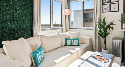 Newly Remodeled Cozy Beach Retreat + Ocean Views