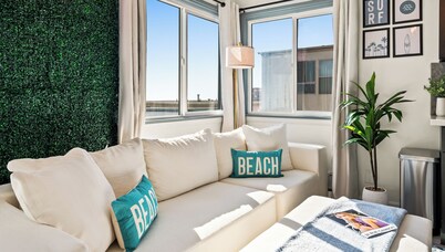 Newly Remodeled Cozy Beach Retreat + Ocean Views