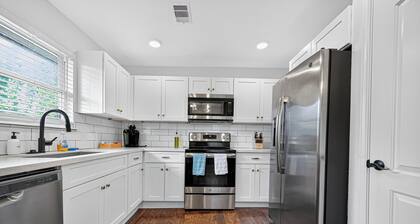 2BR Elegant, Clean, & Comfy! near NRG and Med Ctr