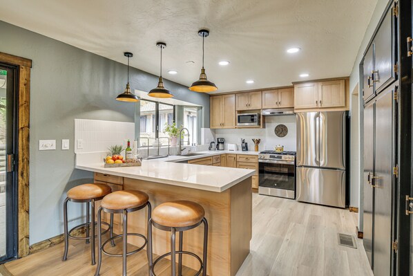 Fridge, stovetop, dishwasher, highchair