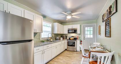 1 Mi to Ocala Dtwn Square: Home w/ Yard!