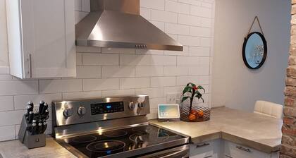 U.S. Open Charming 2-bedroom house with AC, WiFi in pleasant Oakmont