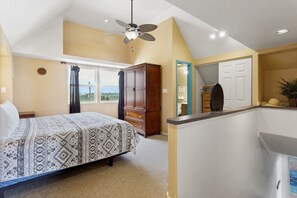 3 Schlafzimmer, Schreibtisch, Bügeleisen/Bügelbrett, Reisekinderbett